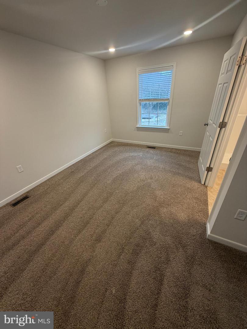 8528 ENGLESIDE ST, ALEXANDRIA, Virginia 22309, 4 Bedrooms Bedrooms, 12 Rooms Rooms,4 BathroomsBathrooms,Residential,For sale,8528 ENGLESIDE ST,VAFX2293168 MLS # VAFX2293168