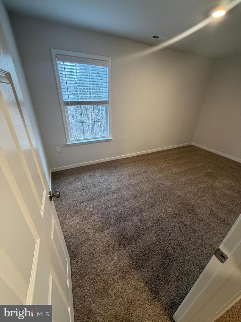 8528 ENGLESIDE ST, ALEXANDRIA, Virginia 22309, 4 Bedrooms Bedrooms, 12 Rooms Rooms,4 BathroomsBathrooms,Residential,For sale,8528 ENGLESIDE ST,VAFX2293168 MLS # VAFX2293168