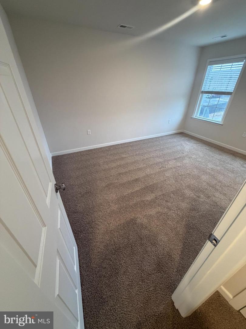 8528 ENGLESIDE ST, ALEXANDRIA, Virginia 22309, 4 Bedrooms Bedrooms, 12 Rooms Rooms,4 BathroomsBathrooms,Residential,For sale,8528 ENGLESIDE ST,VAFX2293168 MLS # VAFX2293168