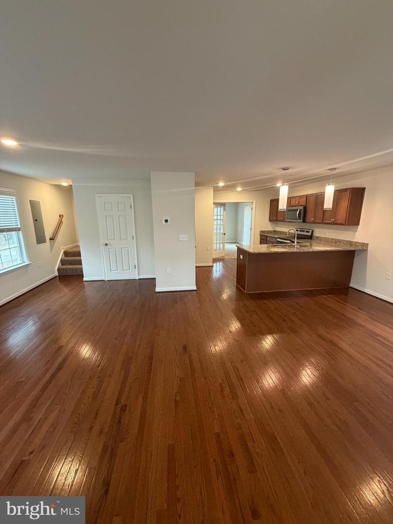 8528 ENGLESIDE ST, ALEXANDRIA, Virginia 22309, 4 Bedrooms Bedrooms, 12 Rooms Rooms,4 BathroomsBathrooms,Residential,For sale,8528 ENGLESIDE ST,VAFX2293168 MLS # VAFX2293168