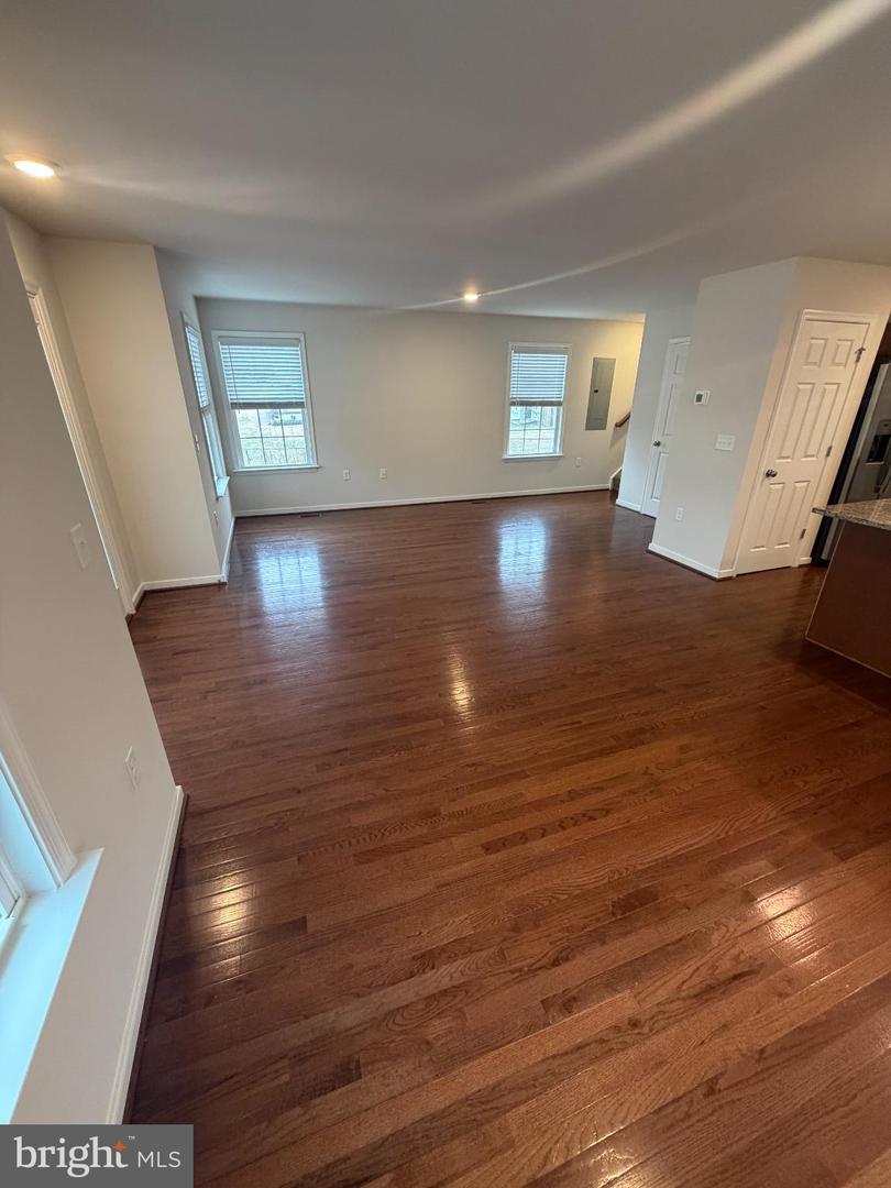 8528 ENGLESIDE ST, ALEXANDRIA, Virginia 22309, 4 Bedrooms Bedrooms, 12 Rooms Rooms,4 BathroomsBathrooms,Residential,For sale,8528 ENGLESIDE ST,VAFX2293168 MLS # VAFX2293168