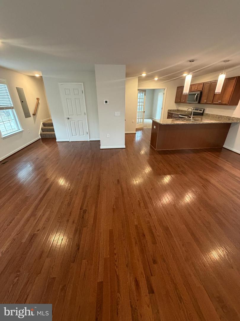 8528 ENGLESIDE ST, ALEXANDRIA, Virginia 22309, 4 Bedrooms Bedrooms, 12 Rooms Rooms,4 BathroomsBathrooms,Residential,For sale,8528 ENGLESIDE ST,VAFX2293168 MLS # VAFX2293168