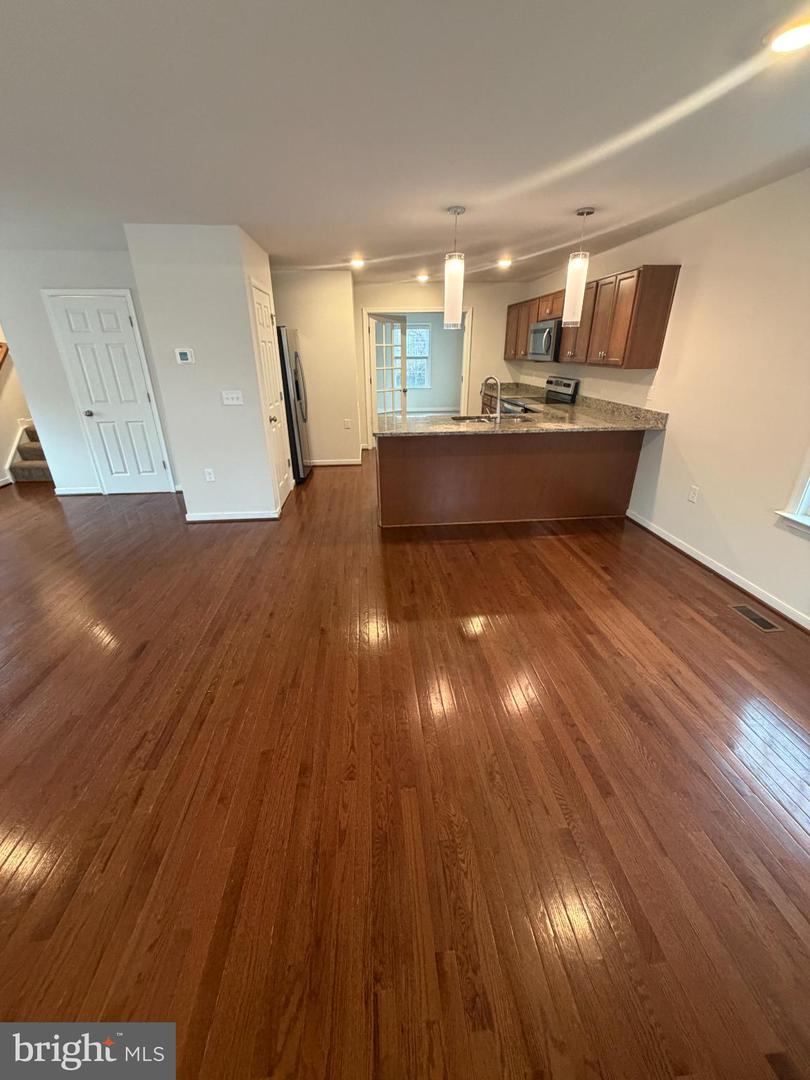 8528 ENGLESIDE ST, ALEXANDRIA, Virginia 22309, 4 Bedrooms Bedrooms, 12 Rooms Rooms,4 BathroomsBathrooms,Residential,For sale,8528 ENGLESIDE ST,VAFX2293168 MLS # VAFX2293168