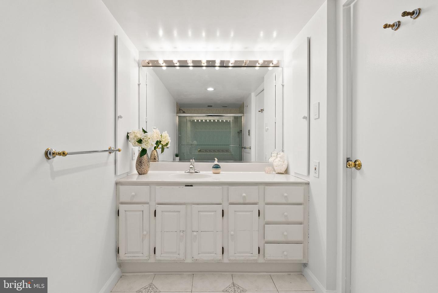 2500 VIRGINIA AVE NW #517-S, WASHINGTON, District Of Columbia 20037, 2 Bedrooms Bedrooms, ,2 BathroomsBathrooms,Residential,For sale,2500 VIRGINIA AVE NW #517-S,DCDC2223192 MLS # DCDC2223192