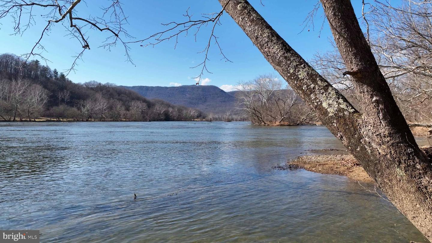 1778 T BIRD DR, FRONT ROYAL, Virginia 22630, 3 Bedrooms Bedrooms, ,2 BathroomsBathrooms,Residential,For sale,1778 T BIRD DR,VAWR2012800 MLS # VAWR2012800