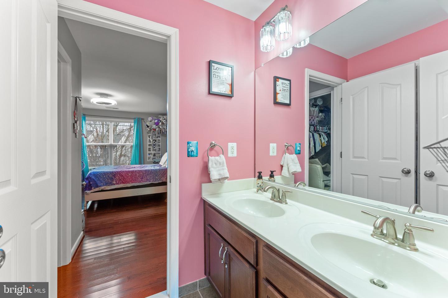 22 IRIS LN, STAFFORD, Virginia 22554, 4 Bedrooms Bedrooms, 16 Rooms Rooms,5 BathroomsBathrooms,Residential,For sale,22 IRIS LN,VAST2045472 MLS # VAST2045472