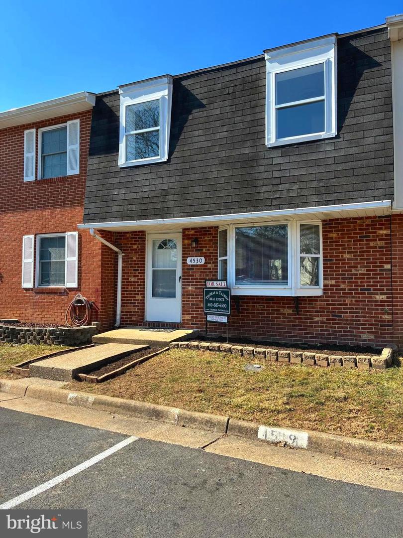 4530 APPLEDALE CT, MARSHALL, Virginia 20115, 3 Bedrooms Bedrooms, ,1 BathroomBathrooms,Residential,For sale,4530 APPLEDALE CT,VAFQ2020444 MLS # VAFQ2020444 4530 APPLEDALE CT, MARSHALL, Virginia 20115, 3 Bedrooms Bedrooms, ,1 BathroomBathrooms,Residential,For sale,4530 APPLEDALE CT,VAFQ2020444 MLS # VAFQ2020444