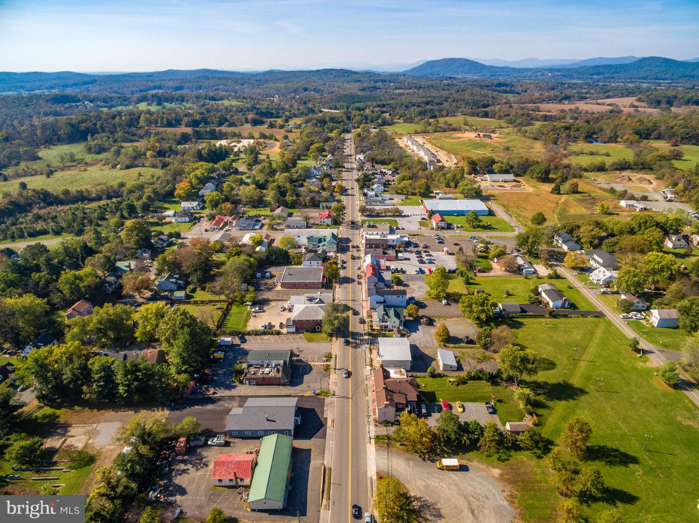 4530 APPLEDALE CT, MARSHALL, Virginia 20115, 3 Bedrooms Bedrooms, ,1 BathroomBathrooms,Residential,For sale,4530 APPLEDALE CT,VAFQ2020444 MLS # VAFQ2020444 4530 APPLEDALE CT, MARSHALL, Virginia 20115, 3 Bedrooms Bedrooms, ,1 BathroomBathrooms,Residential,For sale,4530 APPLEDALE CT,VAFQ2020444 MLS # VAFQ2020444