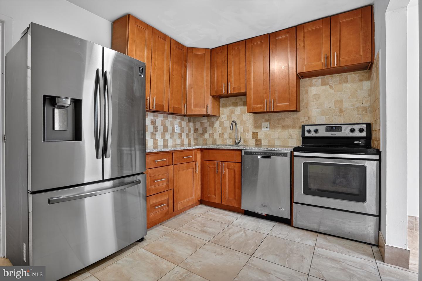 9718 KINGSBRIDGE DR #103, FAIRFAX, Virginia 22031, 2 Bedrooms Bedrooms, ,1 BathroomBathrooms,Residential,For sale,9718 KINGSBRIDGE DR #103,VAFX2291924 MLS # VAFX2291924