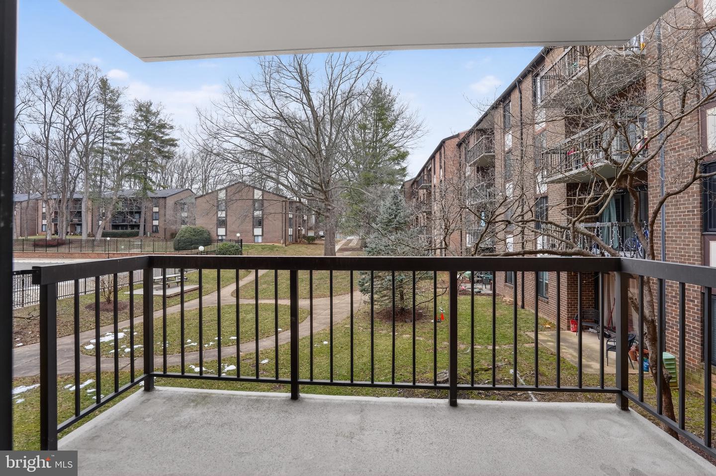 9718 KINGSBRIDGE DR #103, FAIRFAX, Virginia 22031, 2 Bedrooms Bedrooms, ,1 BathroomBathrooms,Residential,For sale,9718 KINGSBRIDGE DR #103,VAFX2291924 MLS # VAFX2291924