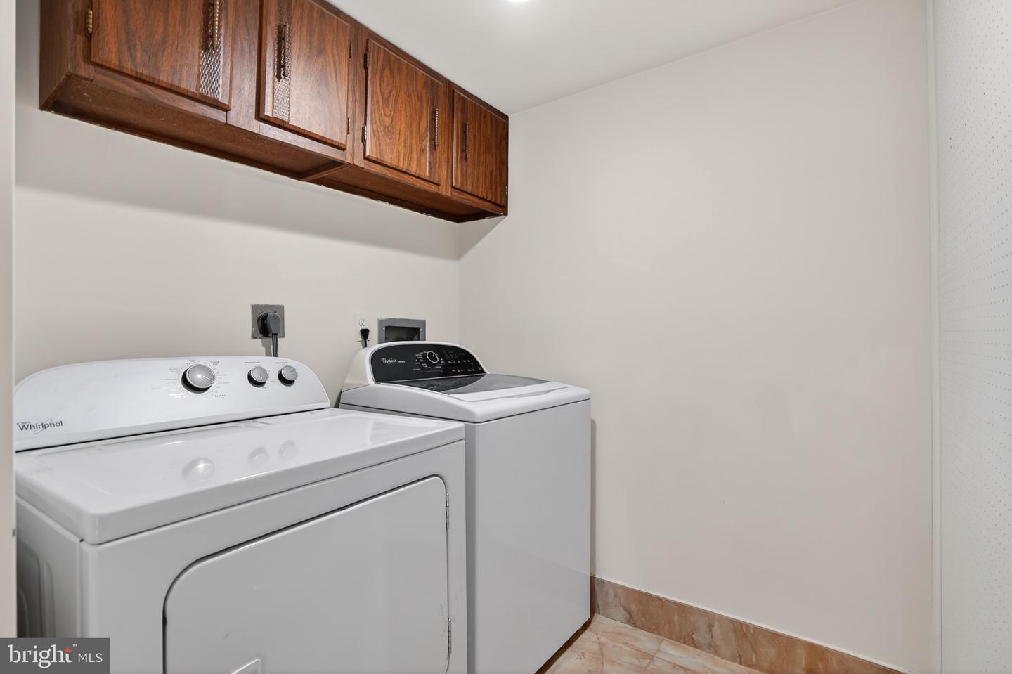 9718 KINGSBRIDGE DR #103, FAIRFAX, Virginia 22031, 2 Bedrooms Bedrooms, ,1 BathroomBathrooms,Residential,For sale,9718 KINGSBRIDGE DR #103,VAFX2291924 MLS # VAFX2291924