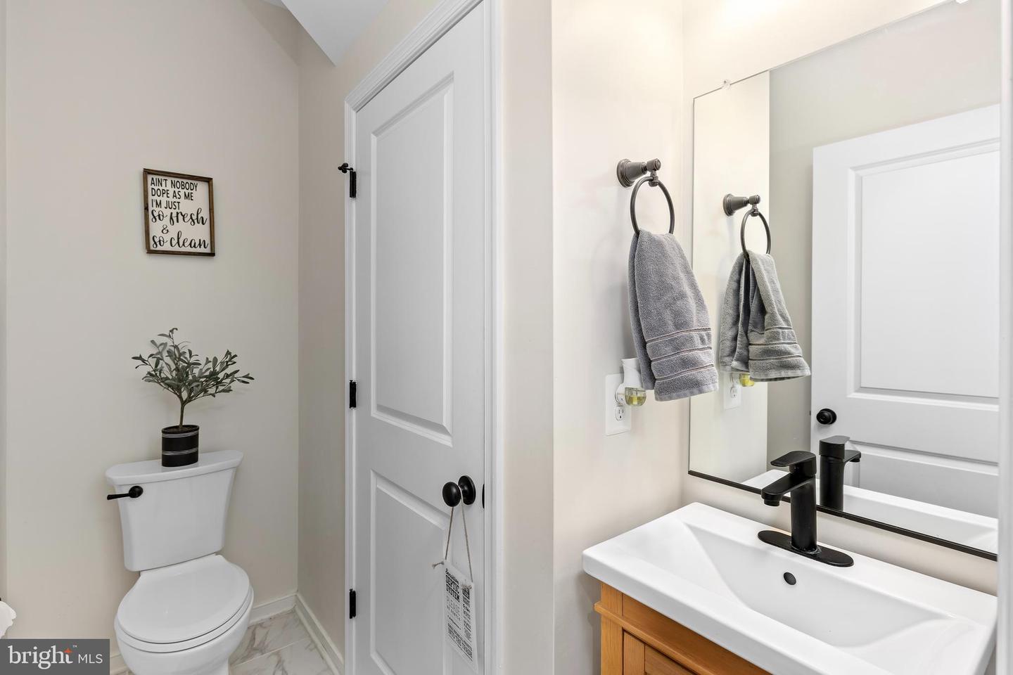 296 ROBBIE RD, BUMPASS, Virginia 23024, 4 Bedrooms Bedrooms, 14 Rooms Rooms,2 BathroomsBathrooms,Residential,For sale,296 ROBBIE RD,VALA2009356 MLS # VALA2009356