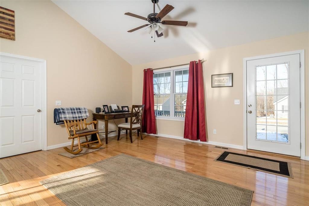 New Home with same Floor Plan with similar finishes. New Home with same Floor Plan with similar finishes.