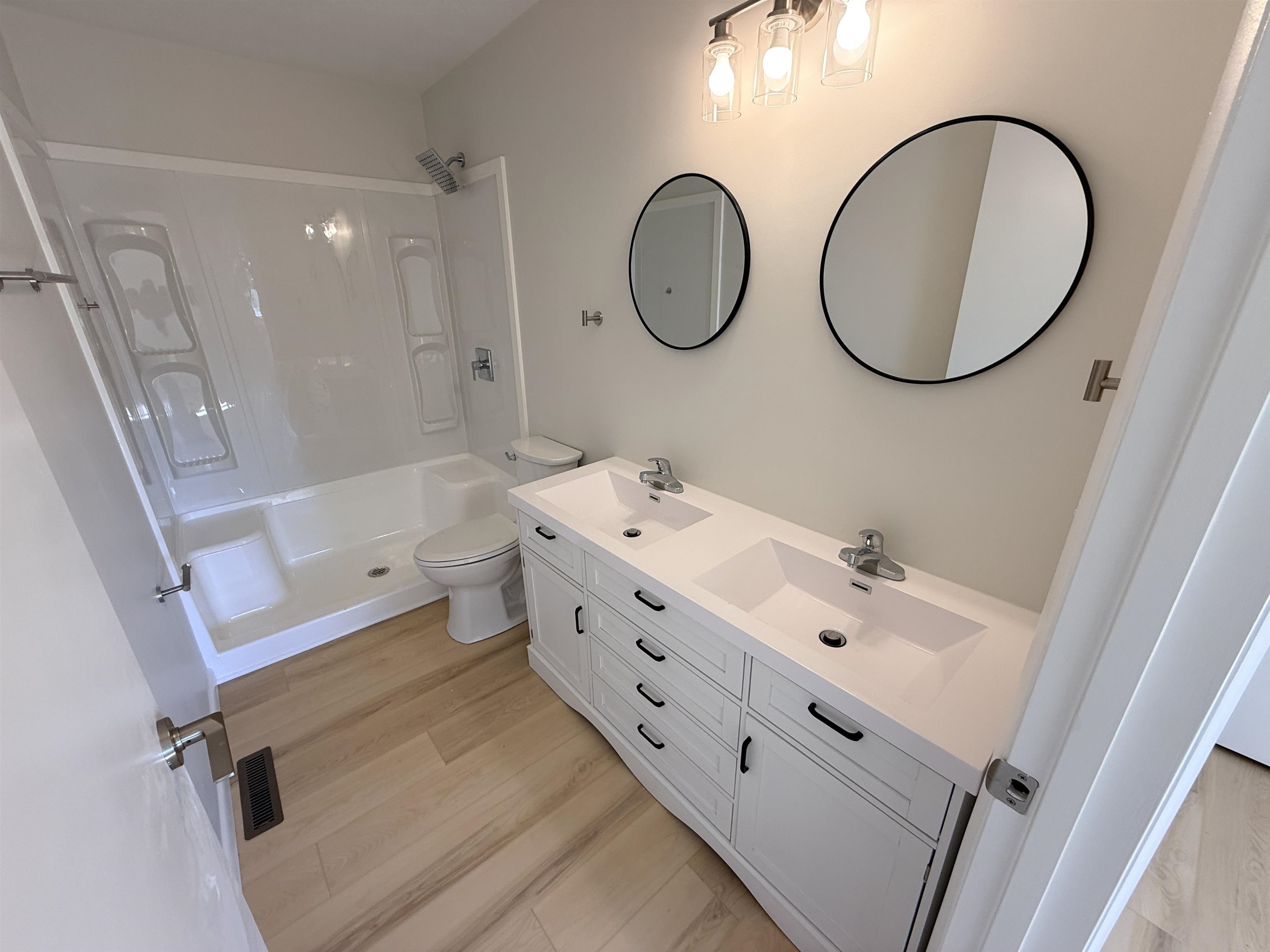 11109 PORT REPUBLIC RD, PORT REPUBLIC, Virginia 24471, 3 Bedrooms Bedrooms, ,2 BathroomsBathrooms,Residential,11109 PORT REPUBLIC RD,673769 MLS # 673769