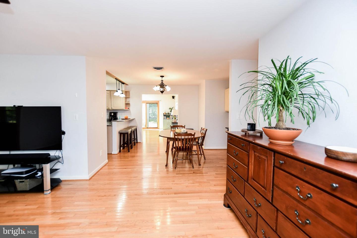 13660 VAN DOREN RD, MANASSAS, Virginia 20112, 3 Bedrooms Bedrooms, ,2 BathroomsBathrooms,Residential,For sale,13660 VAN DOREN RD,VAPW2111870 MLS # VAPW2111870