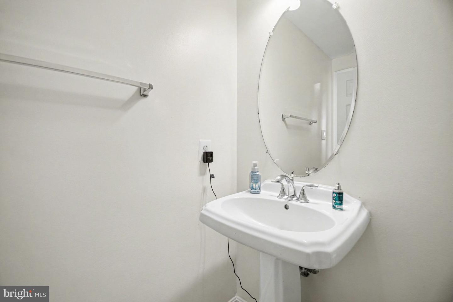 43686 PHELPS TER, ASHBURN, Virginia 20147, 3 Bedrooms Bedrooms, ,2 BathroomsBathrooms,Residential,For sale,43686 PHELPS TER,VALO2115648 MLS # VALO2115648