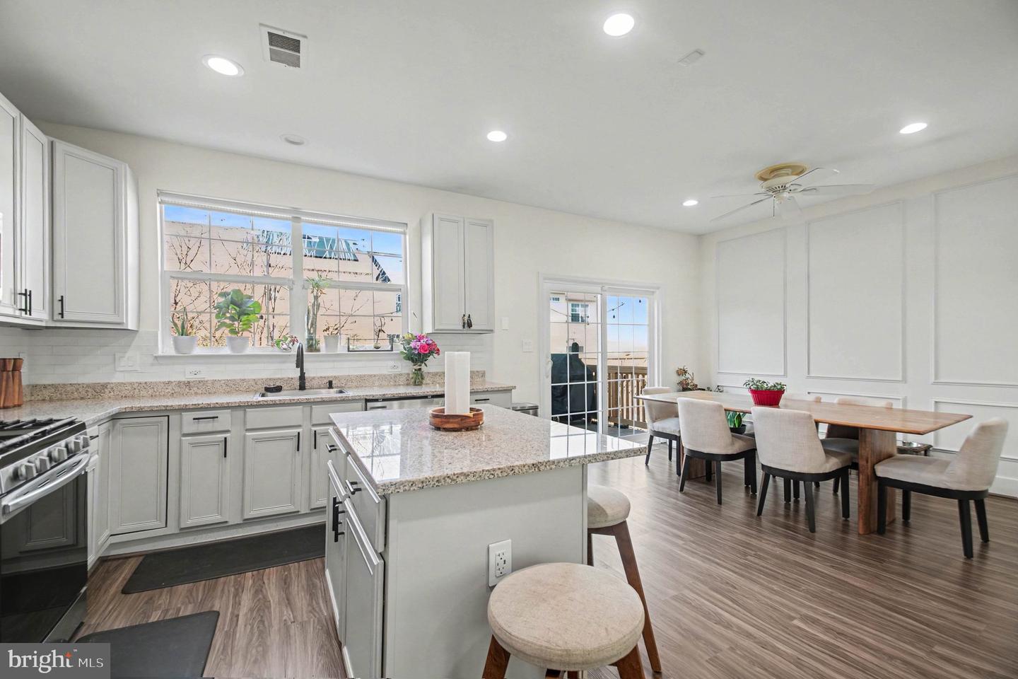 43686 PHELPS TER, ASHBURN, Virginia 20147, 3 Bedrooms Bedrooms, ,2 BathroomsBathrooms,Residential,For sale,43686 PHELPS TER,VALO2115648 MLS # VALO2115648