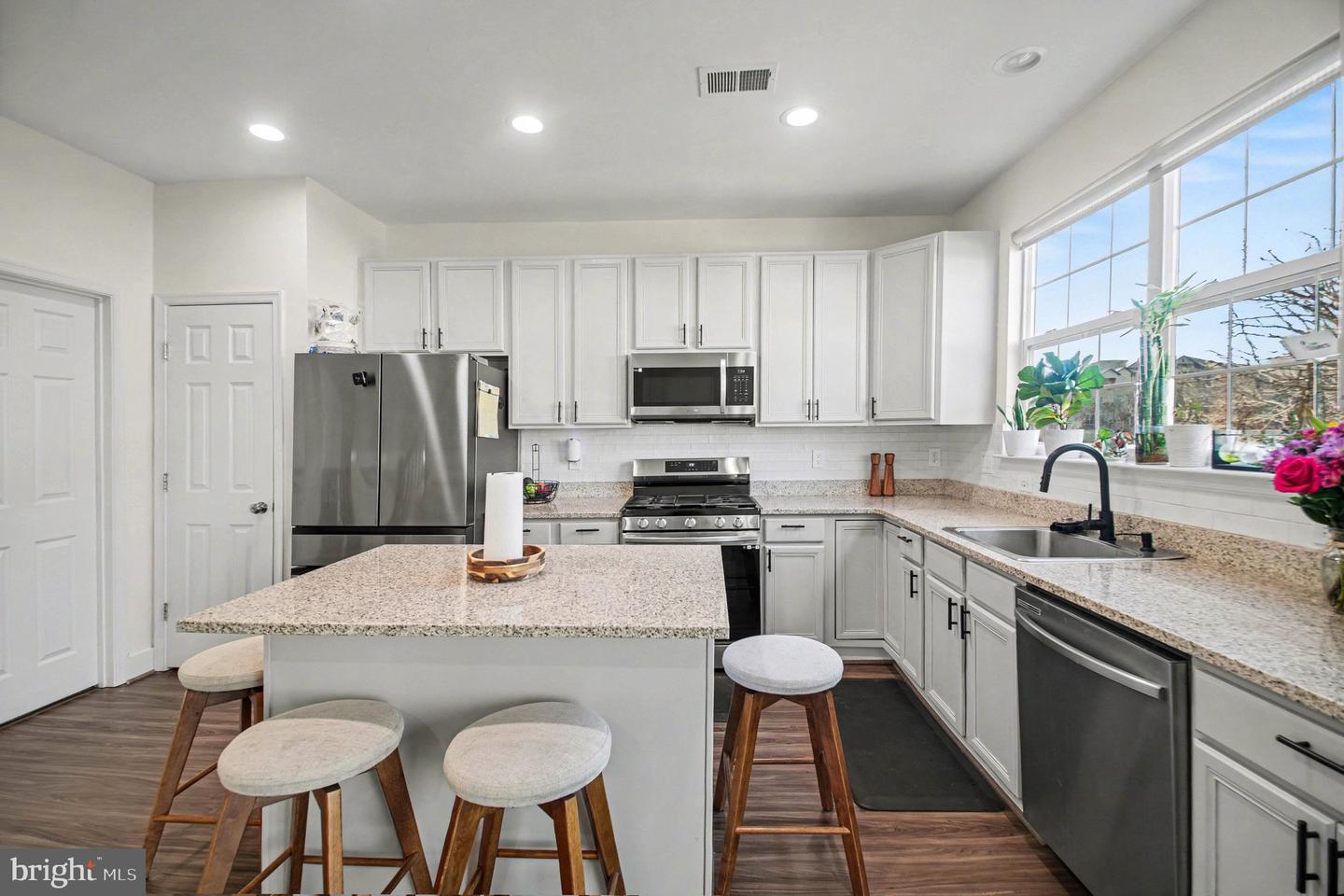 43686 PHELPS TER, ASHBURN, Virginia 20147, 3 Bedrooms Bedrooms, ,2 BathroomsBathrooms,Residential,For sale,43686 PHELPS TER,VALO2115648 MLS # VALO2115648