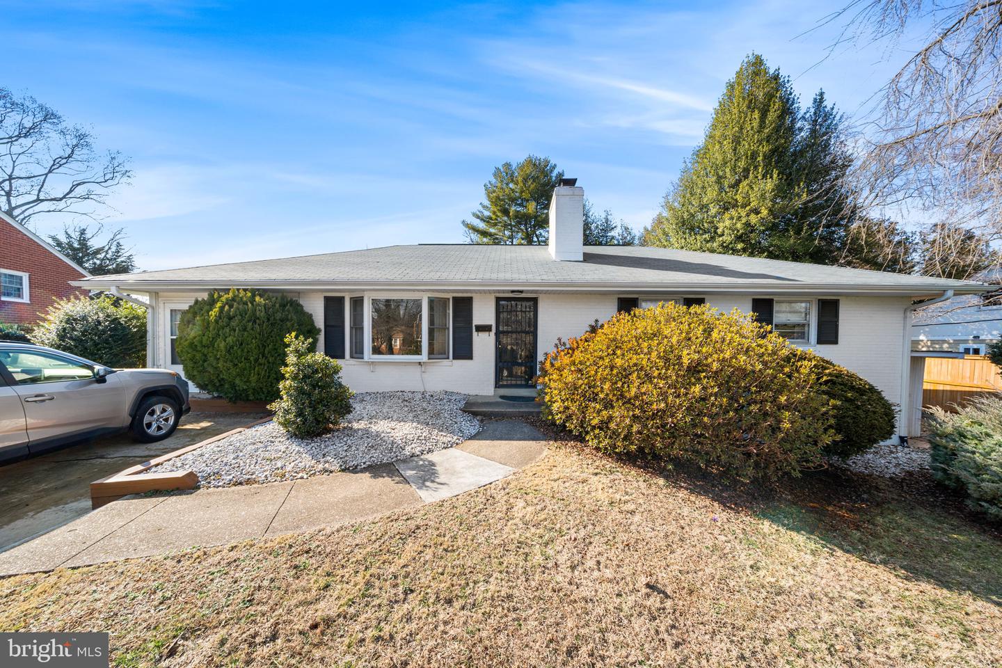 1806 LANSING CT, MCLEAN, Virginia 22101, 3 Bedrooms Bedrooms, ,2 BathroomsBathrooms,Residential,For sale,1806 LANSING CT,VAFX2292322 MLS # VAFX2292322 1806 LANSING CT, MCLEAN, Virginia 22101, 3 Bedrooms Bedrooms, ,2 BathroomsBathrooms,Residential,For sale,1806 LANSING CT,VAFX2292322 MLS # VAFX2292322