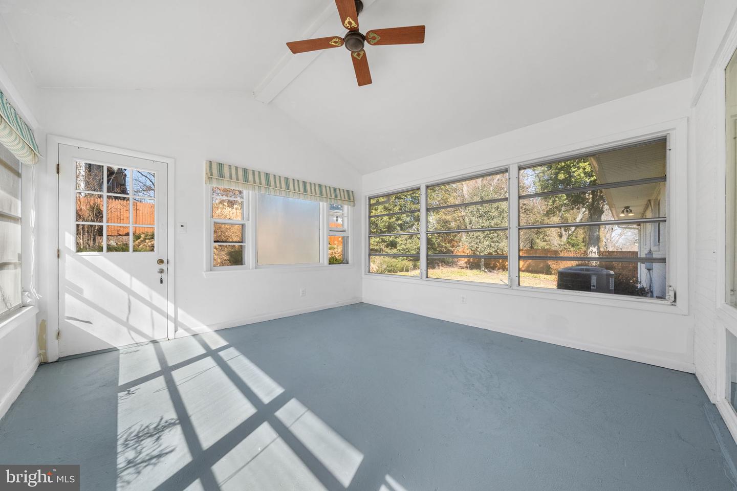 1806 LANSING CT, MCLEAN, Virginia 22101, 3 Bedrooms Bedrooms, ,2 BathroomsBathrooms,Residential,For sale,1806 LANSING CT,VAFX2292322 MLS # VAFX2292322