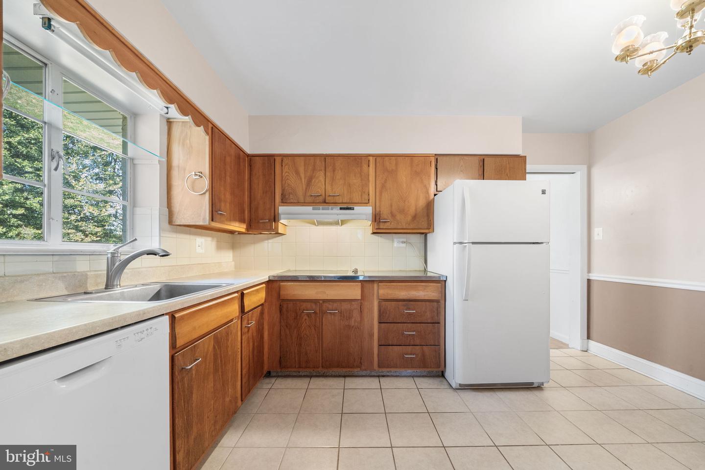 1806 LANSING CT, MCLEAN, Virginia 22101, 3 Bedrooms Bedrooms, ,2 BathroomsBathrooms,Residential,For sale,1806 LANSING CT,VAFX2292322 MLS # VAFX2292322