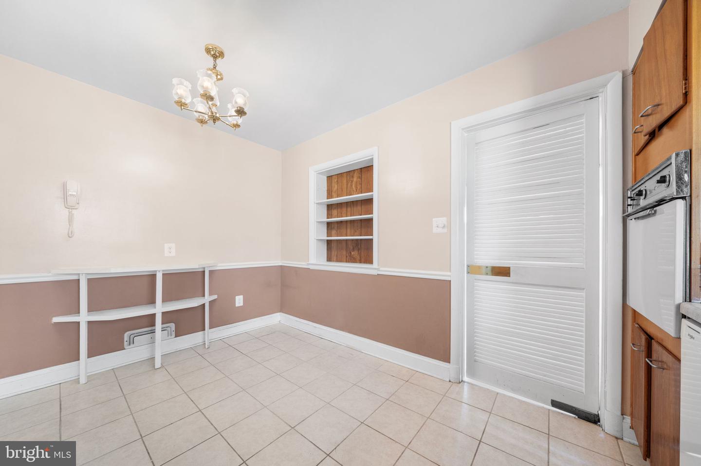 1806 LANSING CT, MCLEAN, Virginia 22101, 3 Bedrooms Bedrooms, ,2 BathroomsBathrooms,Residential,For sale,1806 LANSING CT,VAFX2292322 MLS # VAFX2292322