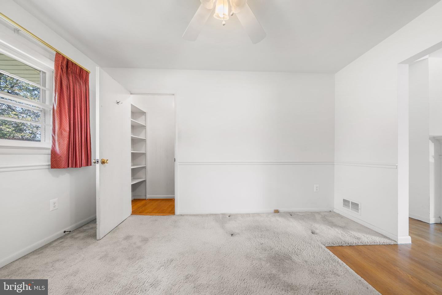 1806 LANSING CT, MCLEAN, Virginia 22101, 3 Bedrooms Bedrooms, ,2 BathroomsBathrooms,Residential,For sale,1806 LANSING CT,VAFX2292322 MLS # VAFX2292322