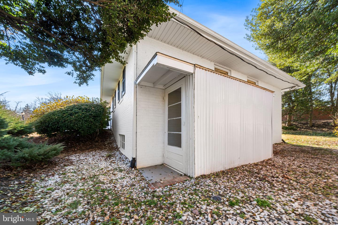 1806 LANSING CT, MCLEAN, Virginia 22101, 3 Bedrooms Bedrooms, ,2 BathroomsBathrooms,Residential,For sale,1806 LANSING CT,VAFX2292322 MLS # VAFX2292322