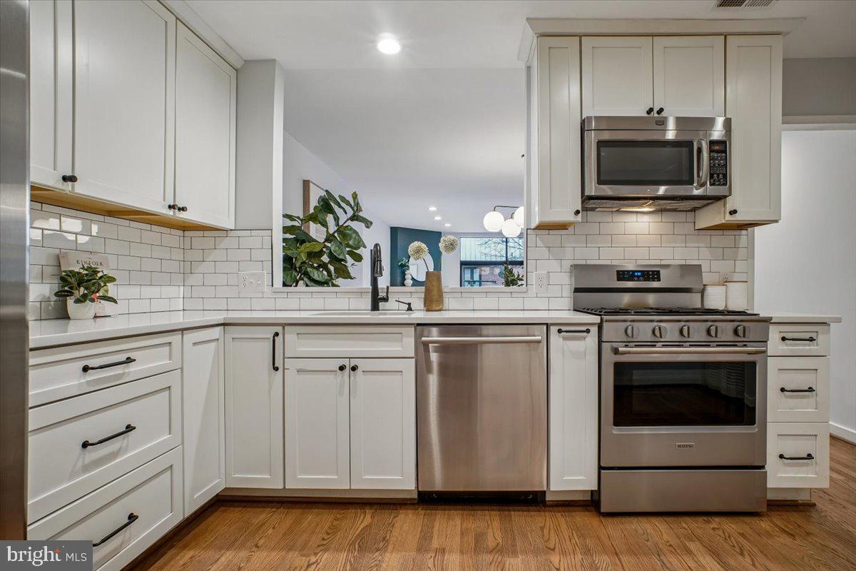 1682 OAK ST NW #19, WASHINGTON, District Of Columbia 20010, 3 Bedrooms Bedrooms, ,2 BathroomsBathrooms,Residential,For sale,1682 OAK ST NW #19,DCDC2248004 MLS # DCDC2248004 1682 OAK ST NW #19, WASHINGTON, District Of Columbia 20010, 3 Bedrooms Bedrooms, ,2 BathroomsBathrooms,Residential,For sale,1682 OAK ST NW #19,DCDC2248004 MLS # DCDC2248004