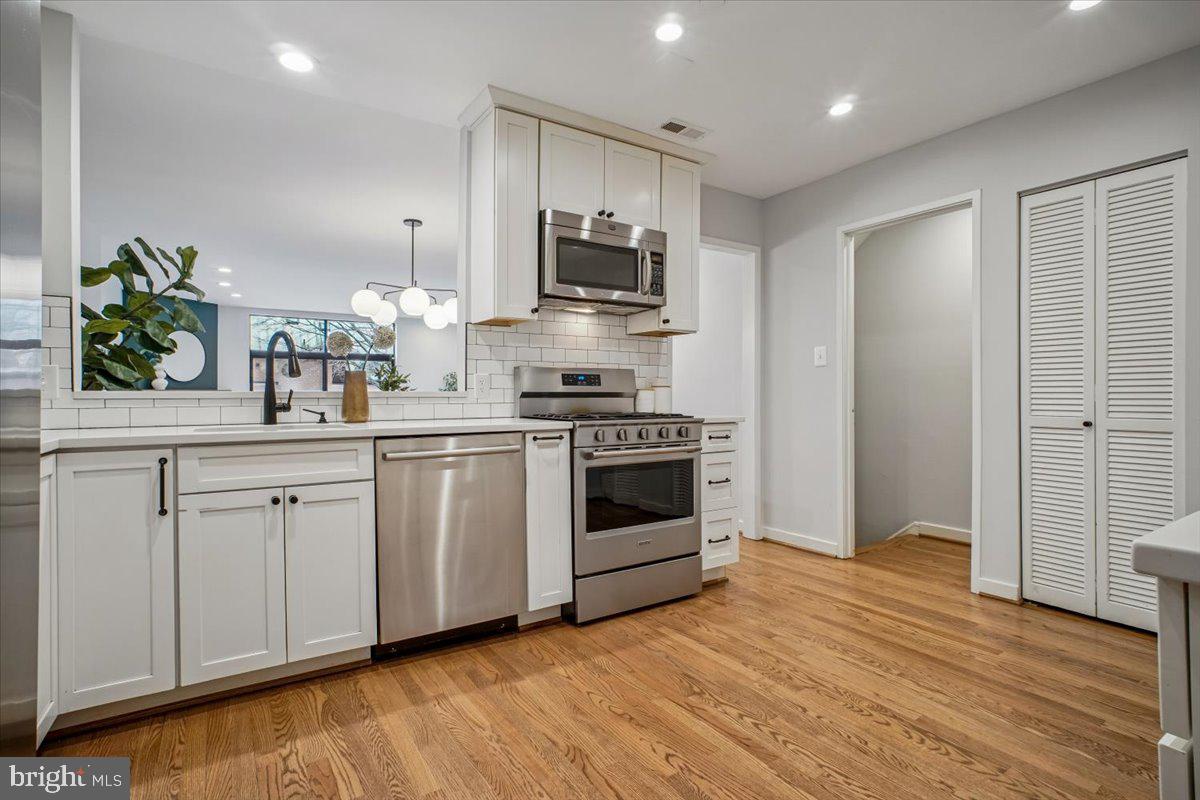 1682 OAK ST NW #19, WASHINGTON, District Of Columbia 20010, 3 Bedrooms Bedrooms, ,2 BathroomsBathrooms,Residential,For sale,1682 OAK ST NW #19,DCDC2248004 MLS # DCDC2248004 1682 OAK ST NW #19, WASHINGTON, District Of Columbia 20010, 3 Bedrooms Bedrooms, ,2 BathroomsBathrooms,Residential,For sale,1682 OAK ST NW #19,DCDC2248004 MLS # DCDC2248004