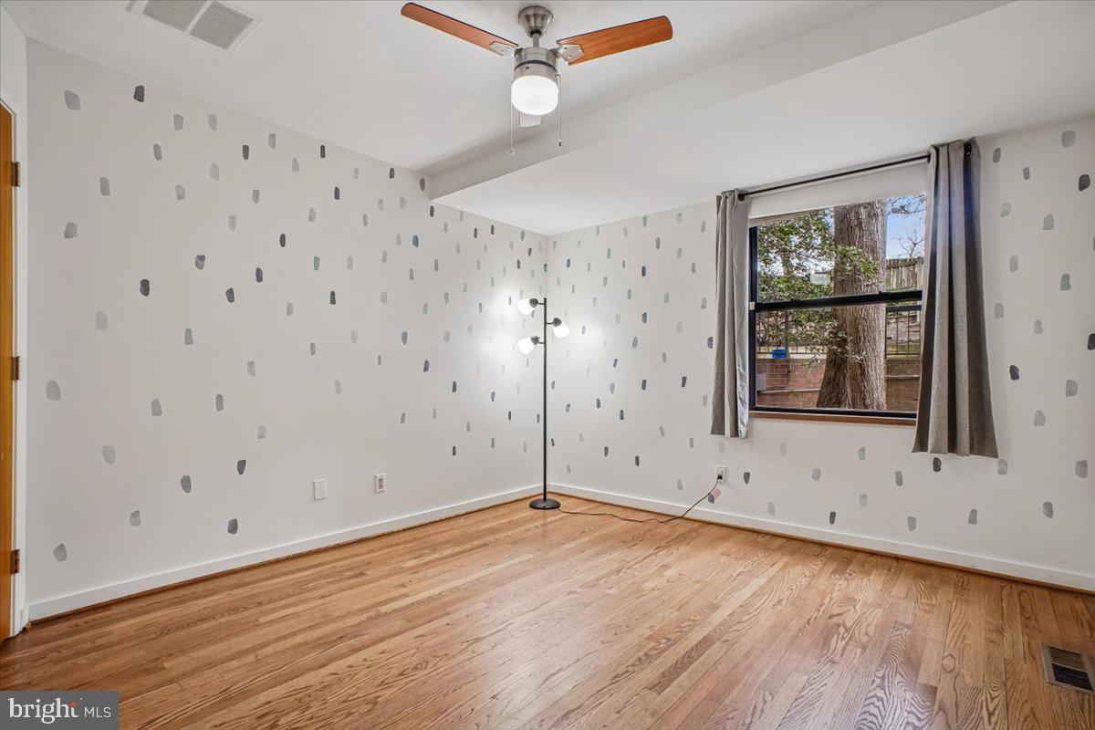 1682 OAK ST NW #19, WASHINGTON, District Of Columbia 20010, 3 Bedrooms Bedrooms, ,2 BathroomsBathrooms,Residential,For sale,1682 OAK ST NW #19,DCDC2248004 MLS # DCDC2248004 1682 OAK ST NW #19, WASHINGTON, District Of Columbia 20010, 3 Bedrooms Bedrooms, ,2 BathroomsBathrooms,Residential,For sale,1682 OAK ST NW #19,DCDC2248004 MLS # DCDC2248004