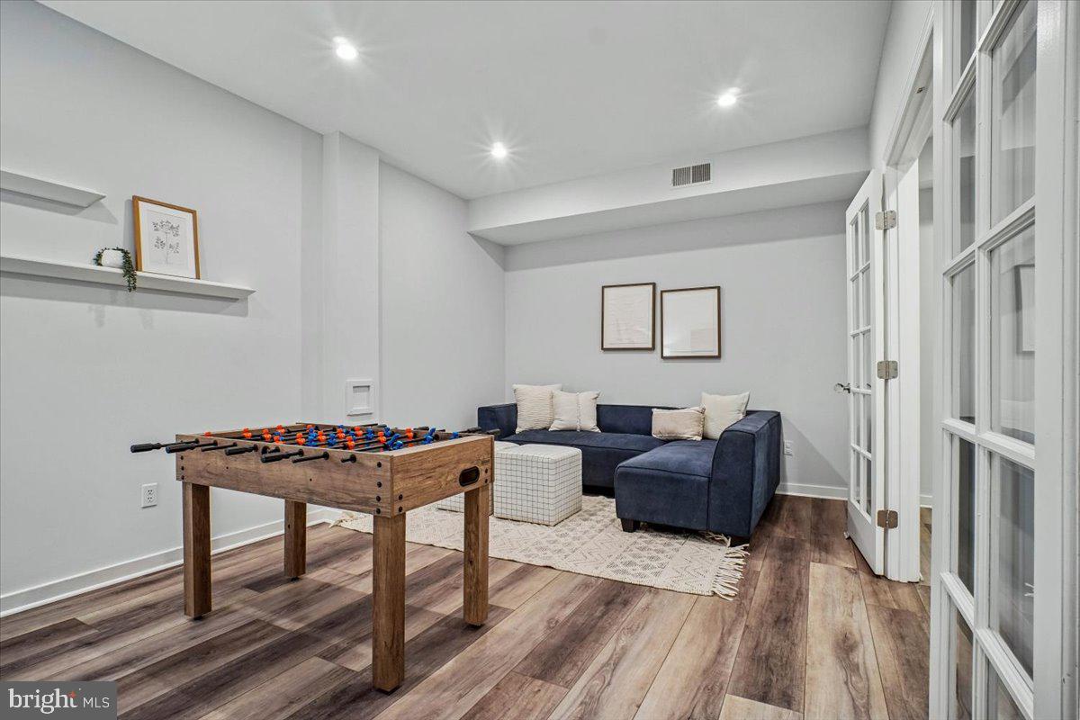 1682 OAK ST NW #19, WASHINGTON, District Of Columbia 20010, 3 Bedrooms Bedrooms, ,2 BathroomsBathrooms,Residential,For sale,1682 OAK ST NW #19,DCDC2248004 MLS # DCDC2248004 1682 OAK ST NW #19, WASHINGTON, District Of Columbia 20010, 3 Bedrooms Bedrooms, ,2 BathroomsBathrooms,Residential,For sale,1682 OAK ST NW #19,DCDC2248004 MLS # DCDC2248004