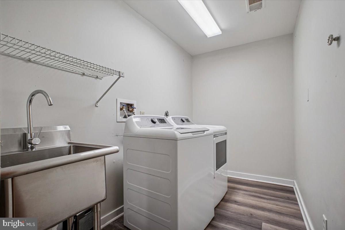 1682 OAK ST NW #19, WASHINGTON, District Of Columbia 20010, 3 Bedrooms Bedrooms, ,2 BathroomsBathrooms,Residential,For sale,1682 OAK ST NW #19,DCDC2248004 MLS # DCDC2248004 1682 OAK ST NW #19, WASHINGTON, District Of Columbia 20010, 3 Bedrooms Bedrooms, ,2 BathroomsBathrooms,Residential,For sale,1682 OAK ST NW #19,DCDC2248004 MLS # DCDC2248004