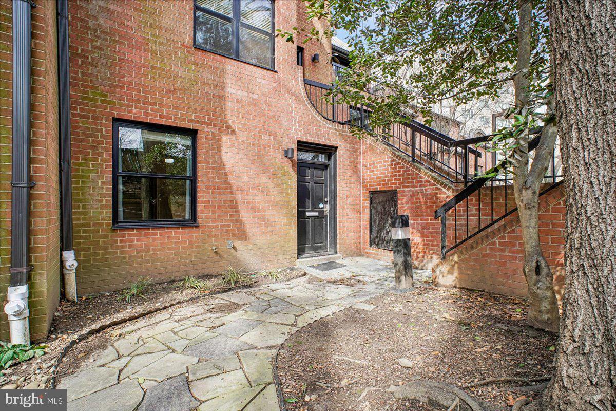 1682 OAK ST NW #19, WASHINGTON, District Of Columbia 20010, 3 Bedrooms Bedrooms, ,2 BathroomsBathrooms,Residential,For sale,1682 OAK ST NW #19,DCDC2248004 MLS # DCDC2248004 1682 OAK ST NW #19, WASHINGTON, District Of Columbia 20010, 3 Bedrooms Bedrooms, ,2 BathroomsBathrooms,Residential,For sale,1682 OAK ST NW #19,DCDC2248004 MLS # DCDC2248004