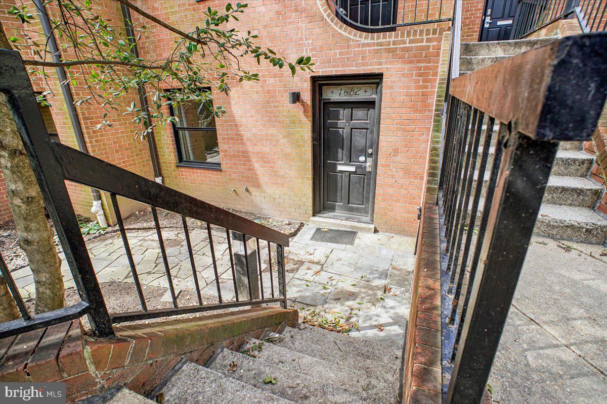 1682 OAK ST NW #19, WASHINGTON, District Of Columbia 20010, 3 Bedrooms Bedrooms, ,2 BathroomsBathrooms,Residential,For sale,1682 OAK ST NW #19,DCDC2248004 MLS # DCDC2248004 1682 OAK ST NW #19, WASHINGTON, District Of Columbia 20010, 3 Bedrooms Bedrooms, ,2 BathroomsBathrooms,Residential,For sale,1682 OAK ST NW #19,DCDC2248004 MLS # DCDC2248004