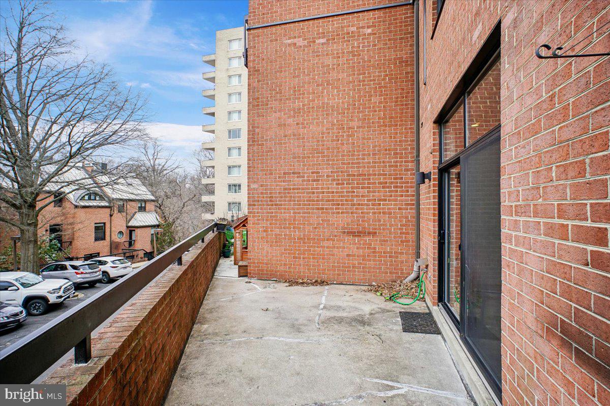 1682 OAK ST NW #19, WASHINGTON, District Of Columbia 20010, 3 Bedrooms Bedrooms, ,2 BathroomsBathrooms,Residential,For sale,1682 OAK ST NW #19,DCDC2248004 MLS # DCDC2248004 1682 OAK ST NW #19, WASHINGTON, District Of Columbia 20010, 3 Bedrooms Bedrooms, ,2 BathroomsBathrooms,Residential,For sale,1682 OAK ST NW #19,DCDC2248004 MLS # DCDC2248004