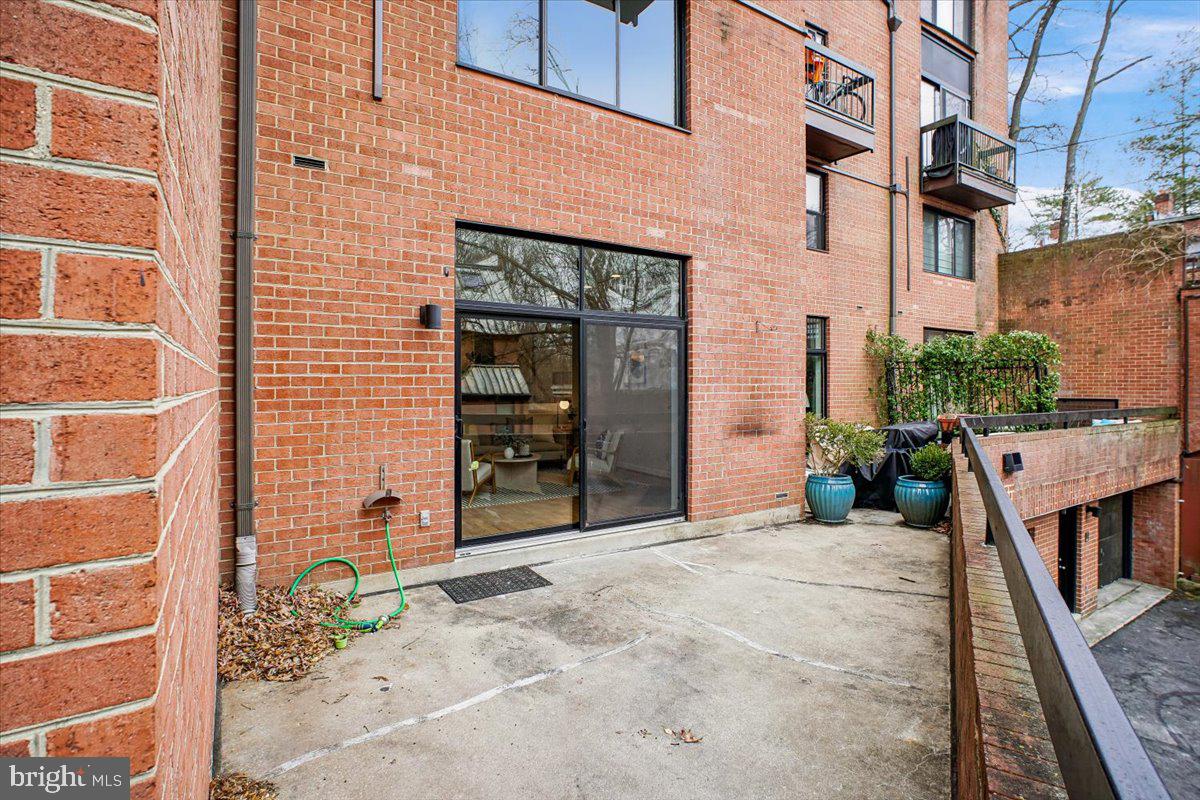 1682 OAK ST NW #19, WASHINGTON, District Of Columbia 20010, 3 Bedrooms Bedrooms, ,2 BathroomsBathrooms,Residential,For sale,1682 OAK ST NW #19,DCDC2248004 MLS # DCDC2248004 1682 OAK ST NW #19, WASHINGTON, District Of Columbia 20010, 3 Bedrooms Bedrooms, ,2 BathroomsBathrooms,Residential,For sale,1682 OAK ST NW #19,DCDC2248004 MLS # DCDC2248004