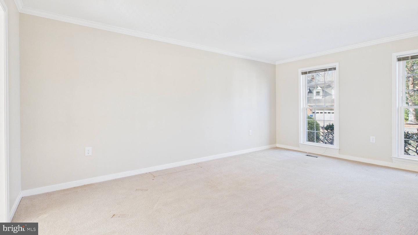 10298 DUNN MEADOW RD, VIENNA, Virginia 22182, 4 Bedrooms Bedrooms, ,2 BathroomsBathrooms,Residential,For sale,10298 DUNN MEADOW RD,VAFX2293014 MLS # VAFX2293014 10298 DUNN MEADOW RD, VIENNA, Virginia 22182, 4 Bedrooms Bedrooms, ,2 BathroomsBathrooms,Residential,For sale,10298 DUNN MEADOW RD,VAFX2293014 MLS # VAFX2293014