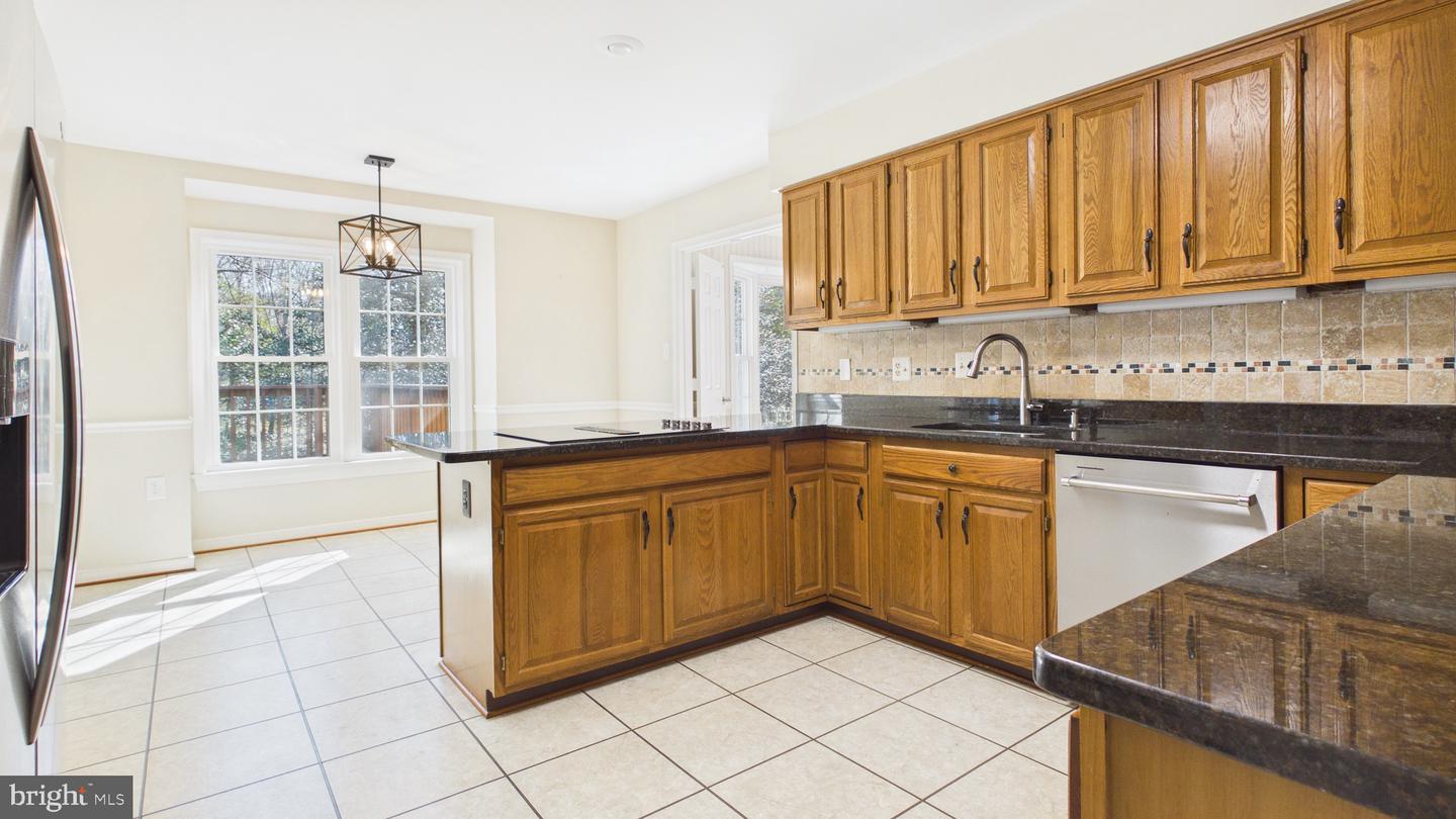 10298 DUNN MEADOW RD, VIENNA, Virginia 22182, 4 Bedrooms Bedrooms, ,2 BathroomsBathrooms,Residential,For sale,10298 DUNN MEADOW RD,VAFX2293014 MLS # VAFX2293014 10298 DUNN MEADOW RD, VIENNA, Virginia 22182, 4 Bedrooms Bedrooms, ,2 BathroomsBathrooms,Residential,For sale,10298 DUNN MEADOW RD,VAFX2293014 MLS # VAFX2293014