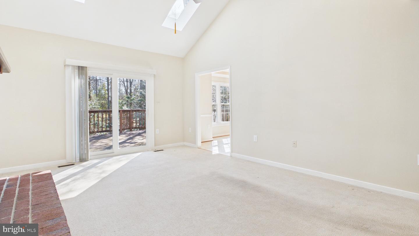 10298 DUNN MEADOW RD, VIENNA, Virginia 22182, 4 Bedrooms Bedrooms, ,2 BathroomsBathrooms,Residential,For sale,10298 DUNN MEADOW RD,VAFX2293014 MLS # VAFX2293014 10298 DUNN MEADOW RD, VIENNA, Virginia 22182, 4 Bedrooms Bedrooms, ,2 BathroomsBathrooms,Residential,For sale,10298 DUNN MEADOW RD,VAFX2293014 MLS # VAFX2293014