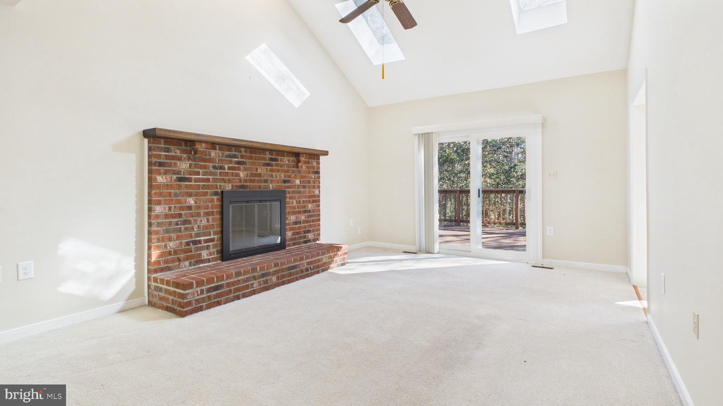 10298 DUNN MEADOW RD, VIENNA, Virginia 22182, 4 Bedrooms Bedrooms, ,2 BathroomsBathrooms,Residential,For sale,10298 DUNN MEADOW RD,VAFX2293014 MLS # VAFX2293014 10298 DUNN MEADOW RD, VIENNA, Virginia 22182, 4 Bedrooms Bedrooms, ,2 BathroomsBathrooms,Residential,For sale,10298 DUNN MEADOW RD,VAFX2293014 MLS # VAFX2293014