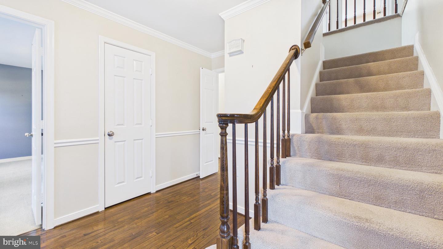 10298 DUNN MEADOW RD, VIENNA, Virginia 22182, 4 Bedrooms Bedrooms, ,2 BathroomsBathrooms,Residential,For sale,10298 DUNN MEADOW RD,VAFX2293014 MLS # VAFX2293014 10298 DUNN MEADOW RD, VIENNA, Virginia 22182, 4 Bedrooms Bedrooms, ,2 BathroomsBathrooms,Residential,For sale,10298 DUNN MEADOW RD,VAFX2293014 MLS # VAFX2293014