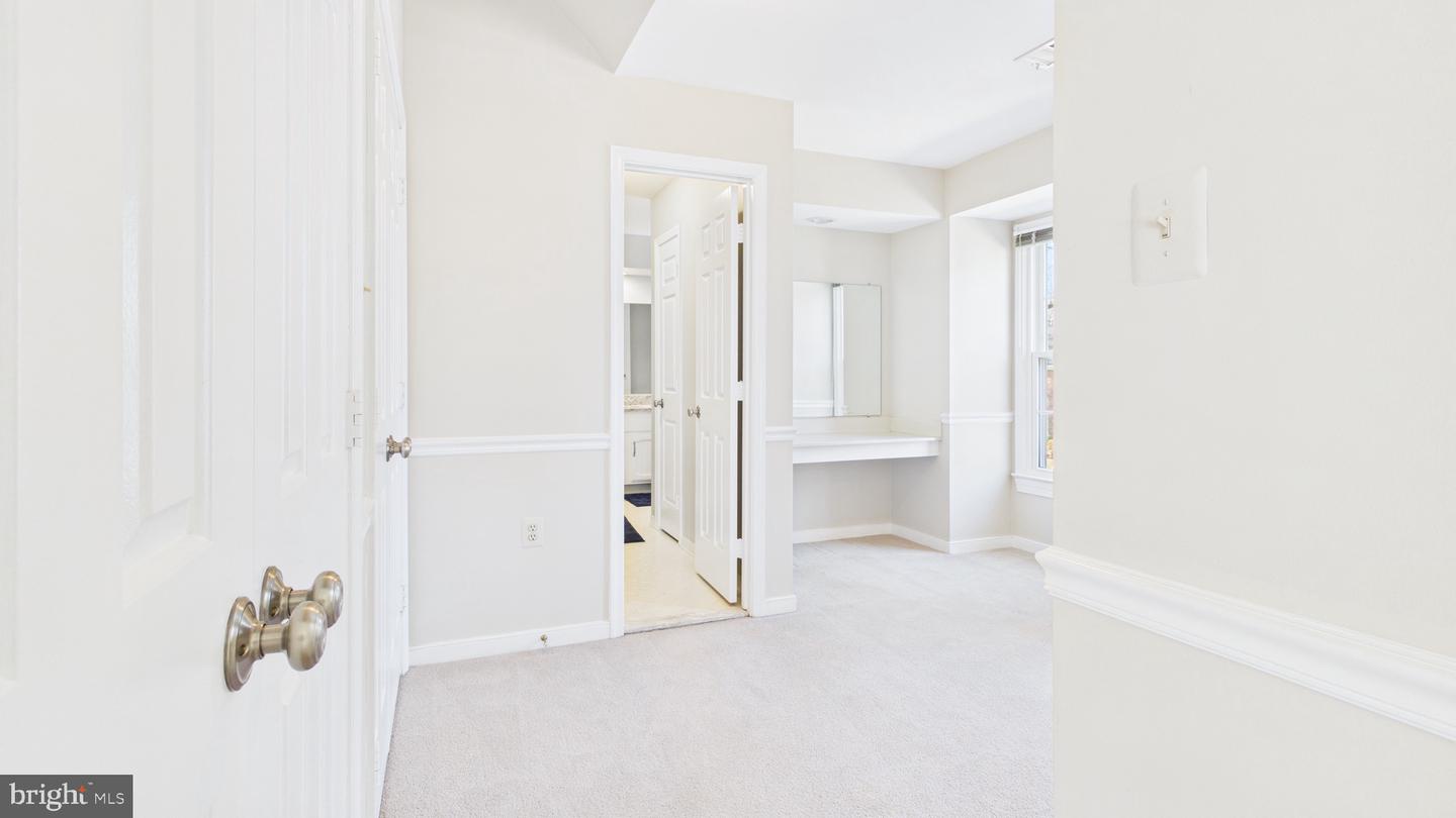 10298 DUNN MEADOW RD, VIENNA, Virginia 22182, 4 Bedrooms Bedrooms, ,2 BathroomsBathrooms,Residential,For sale,10298 DUNN MEADOW RD,VAFX2293014 MLS # VAFX2293014 10298 DUNN MEADOW RD, VIENNA, Virginia 22182, 4 Bedrooms Bedrooms, ,2 BathroomsBathrooms,Residential,For sale,10298 DUNN MEADOW RD,VAFX2293014 MLS # VAFX2293014