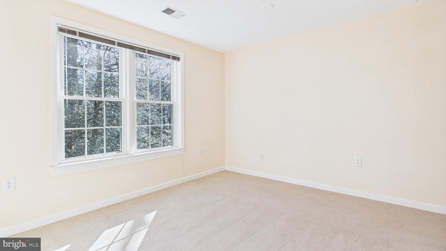 10298 DUNN MEADOW RD, VIENNA, Virginia 22182, 4 Bedrooms Bedrooms, ,2 BathroomsBathrooms,Residential,For sale,10298 DUNN MEADOW RD,VAFX2293014 MLS # VAFX2293014 10298 DUNN MEADOW RD, VIENNA, Virginia 22182, 4 Bedrooms Bedrooms, ,2 BathroomsBathrooms,Residential,For sale,10298 DUNN MEADOW RD,VAFX2293014 MLS # VAFX2293014