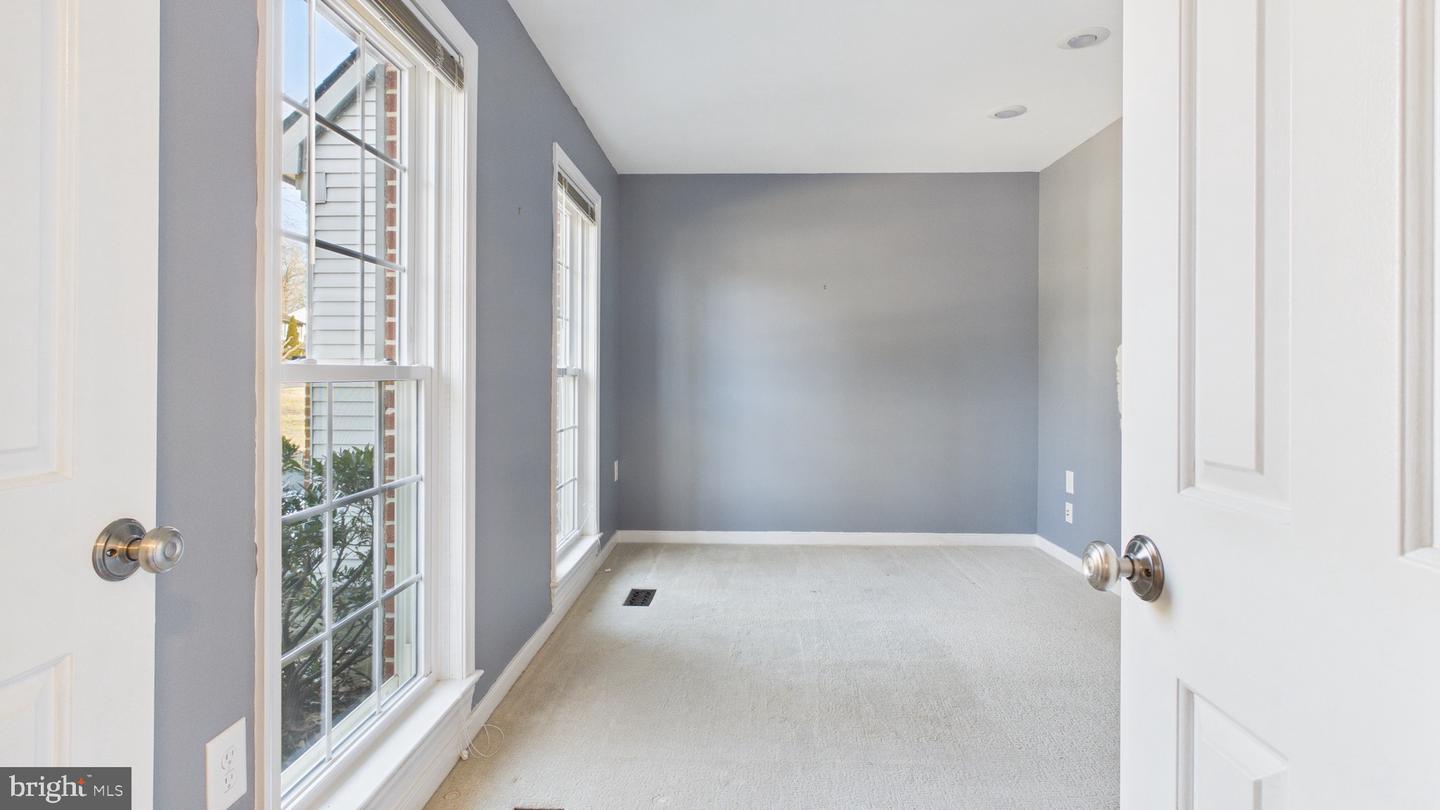 10298 DUNN MEADOW RD, VIENNA, Virginia 22182, 4 Bedrooms Bedrooms, ,2 BathroomsBathrooms,Residential,For sale,10298 DUNN MEADOW RD,VAFX2293014 MLS # VAFX2293014 10298 DUNN MEADOW RD, VIENNA, Virginia 22182, 4 Bedrooms Bedrooms, ,2 BathroomsBathrooms,Residential,For sale,10298 DUNN MEADOW RD,VAFX2293014 MLS # VAFX2293014