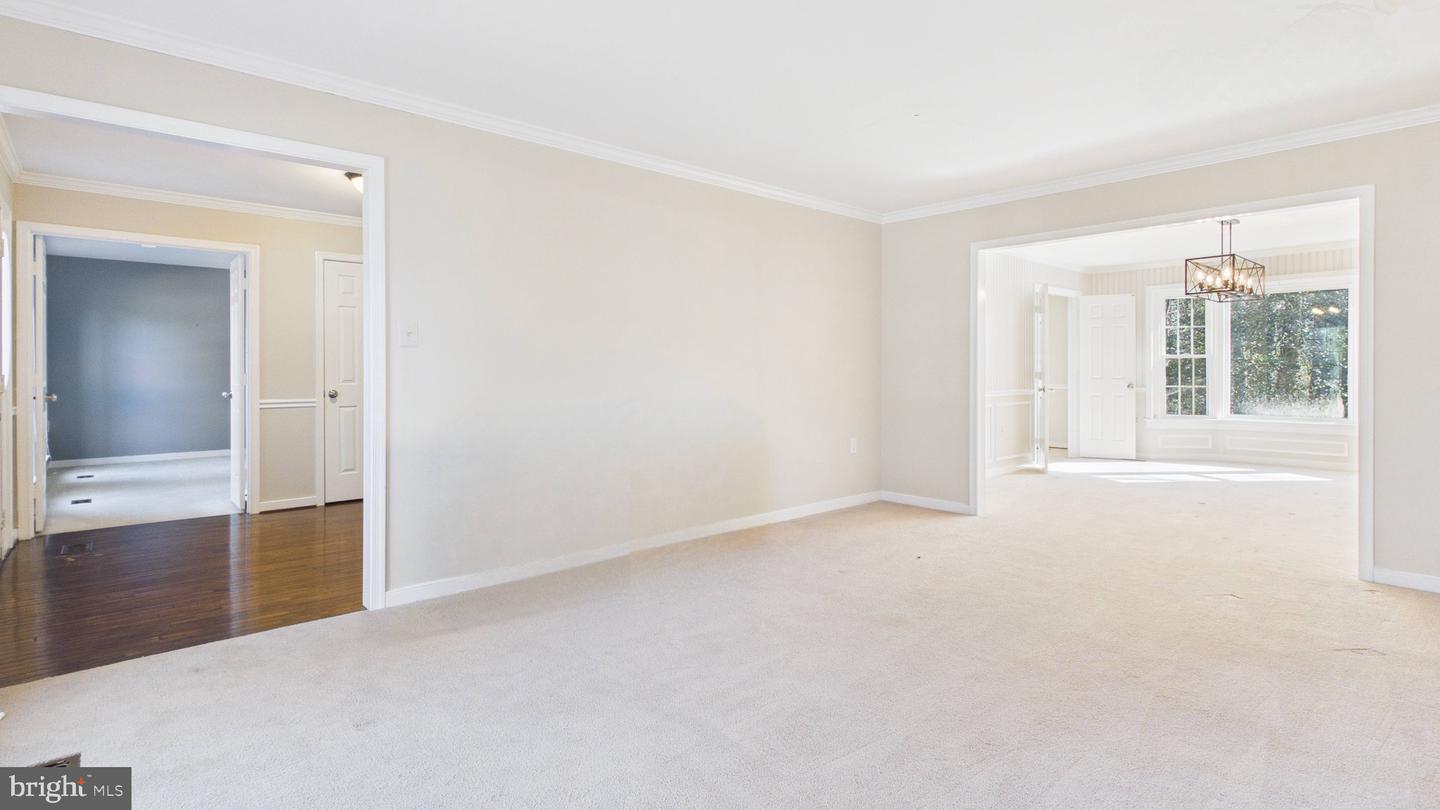 10298 DUNN MEADOW RD, VIENNA, Virginia 22182, 4 Bedrooms Bedrooms, ,2 BathroomsBathrooms,Residential,For sale,10298 DUNN MEADOW RD,VAFX2293014 MLS # VAFX2293014 10298 DUNN MEADOW RD, VIENNA, Virginia 22182, 4 Bedrooms Bedrooms, ,2 BathroomsBathrooms,Residential,For sale,10298 DUNN MEADOW RD,VAFX2293014 MLS # VAFX2293014