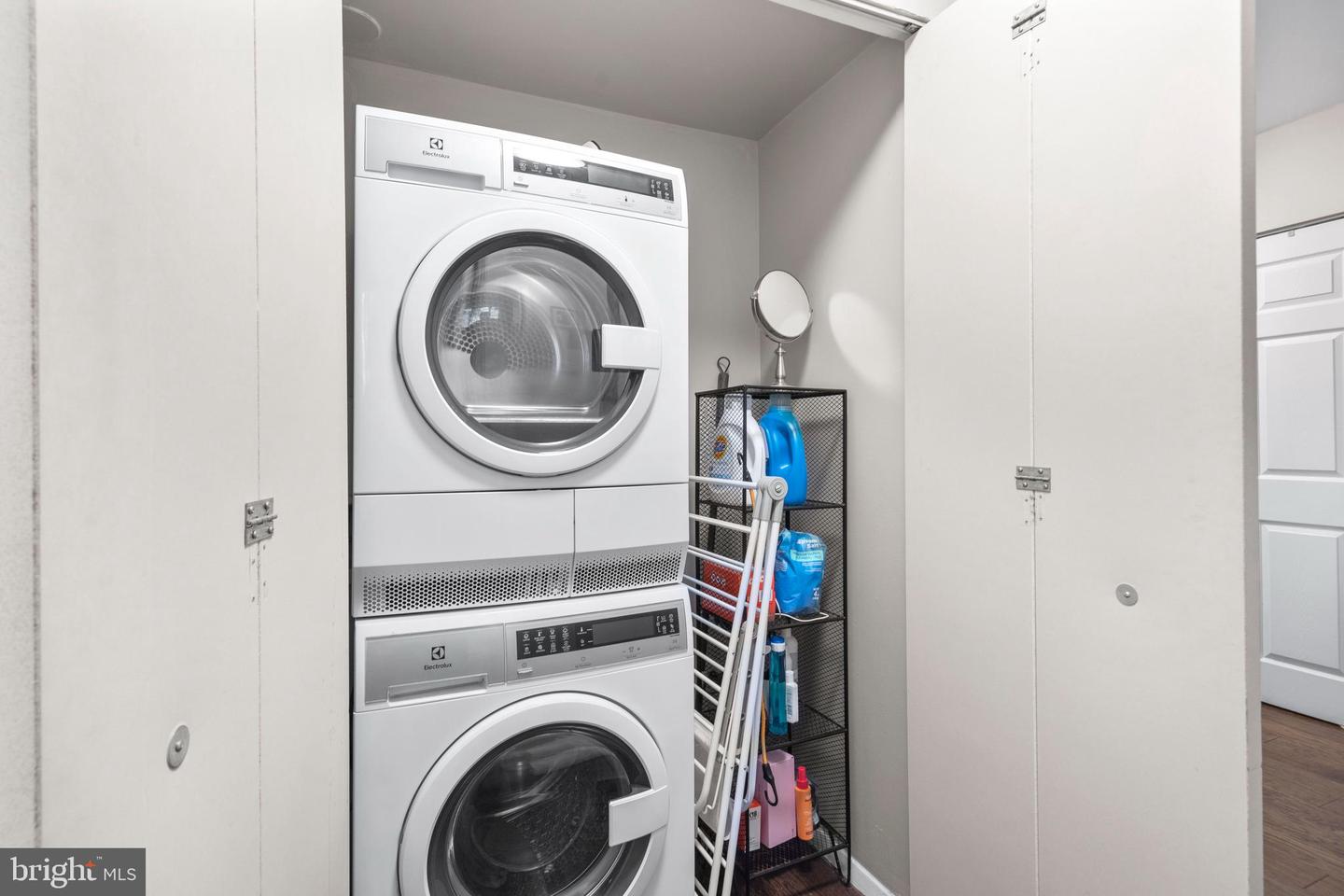 1245 13TH ST NW #215, WASHINGTON, District Of Columbia 20005, 1 Bedroom Bedrooms, ,1 BathroomBathrooms,Residential,For sale,1245 13TH ST NW #215,DCDC2248188 MLS # DCDC2248188