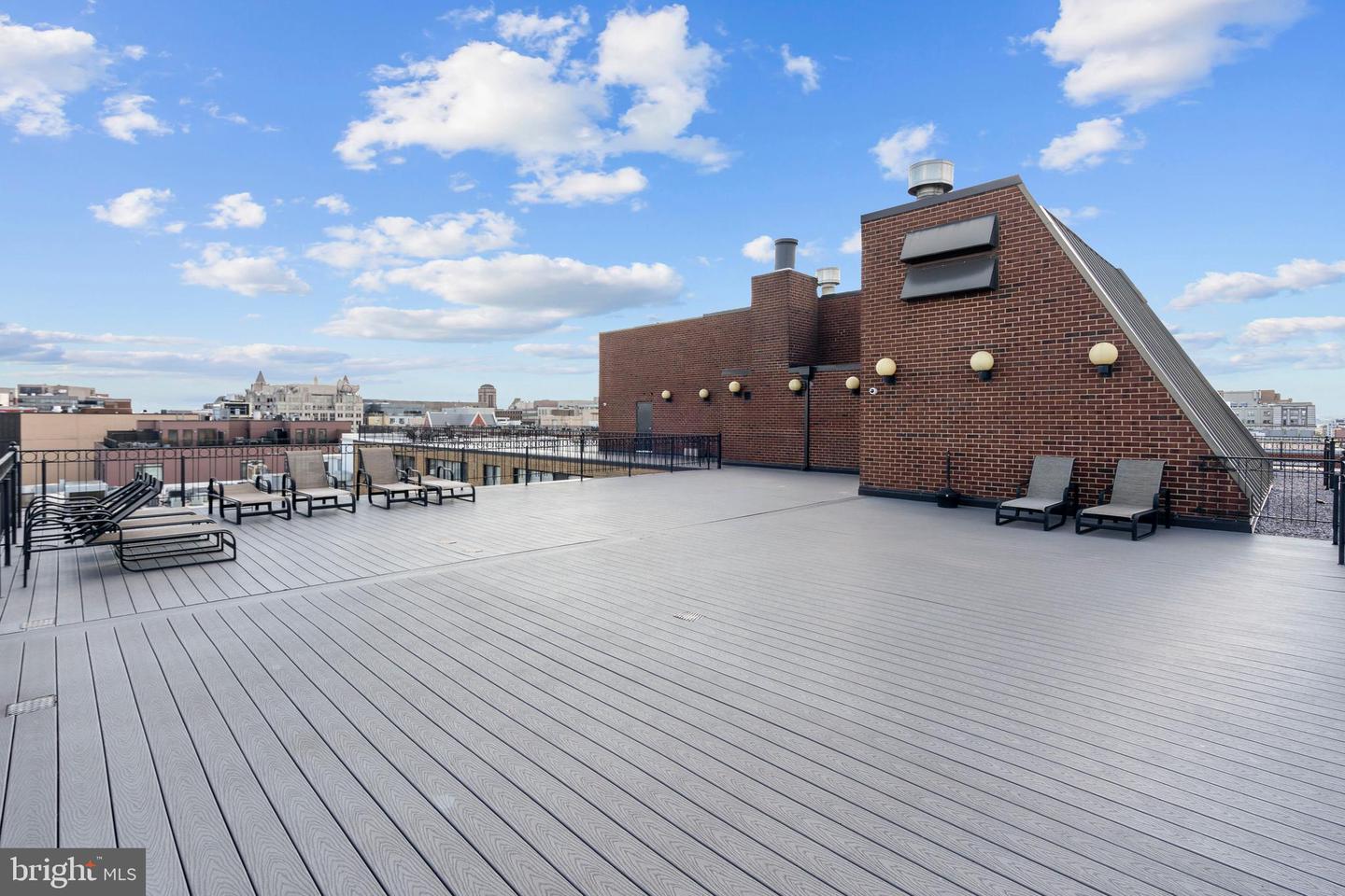 1245 13TH ST NW #215, WASHINGTON, District Of Columbia 20005, 1 Bedroom Bedrooms, ,1 BathroomBathrooms,Residential,For sale,1245 13TH ST NW #215,DCDC2248188 MLS # DCDC2248188