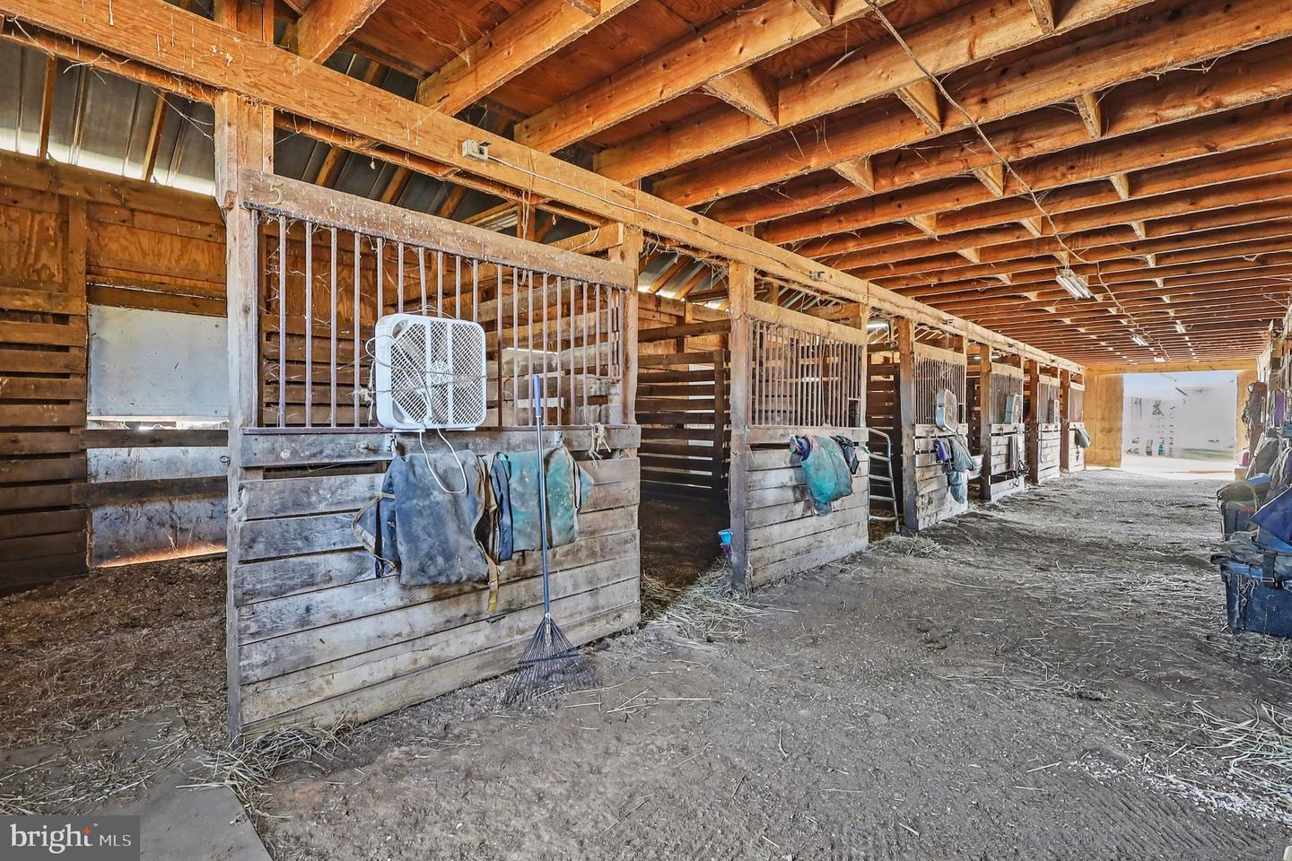 22244 SAM FRED RD, MIDDLEBURG, Virginia 20117, 3 Bedrooms Bedrooms, ,3 BathroomsBathrooms,Farm,For sale,22244 SAM FRED RD,VALO2116974 MLS # VALO2116974