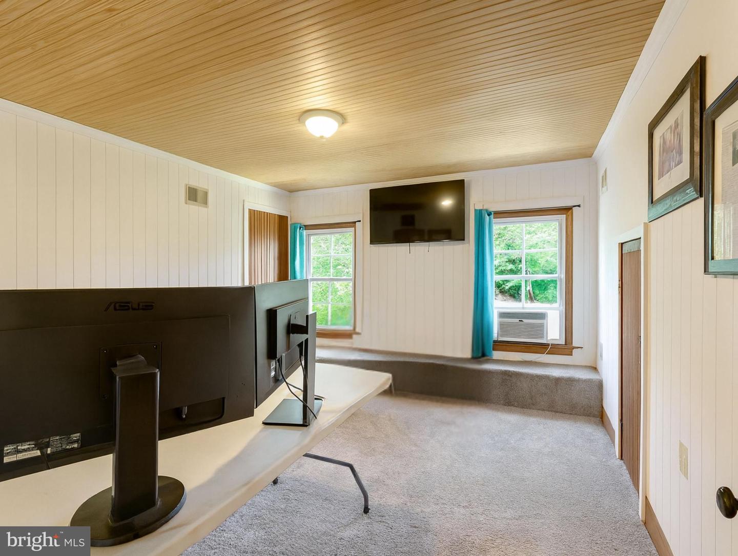 39 NEW CUT RD, ROUND HILL, Virginia 20141, 7 Bedrooms Bedrooms, ,3 BathroomsBathrooms,Residential,For sale,39 NEW CUT RD,VALO2108464 MLS # VALO2108464